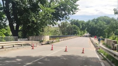 Аварійний стан: міст на виїзді з Коростишева у напрямку Києва перекрито Аварійний стан: міст на виїзді з Коростишева у напрямку Києва перекрито
