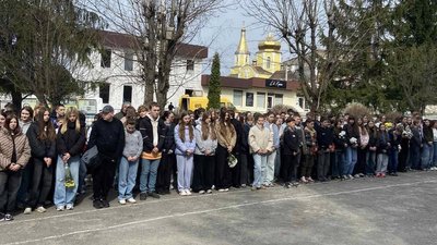 В ліцеї на Тернопільщині встановили чотири меморіальні дошки загиблим військовим В ліцеї на Тернопільщині встановили чотири меморіальні дошки загиблим військовим