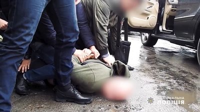 Підозрюваних у збройному нападі затримали поліцейські на Ужгородщині Підозрюваних у збройному нападі затримали поліцейські на Ужгородщині