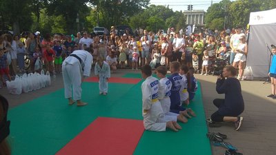У Луцьку до Дня батька організували сімейний фестиваль "Тато Fest" У Луцьку до Дня батька організували сімейний фестиваль "Тато Fest"