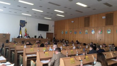 Рівнеоблрада зібралась позачергово. "Вступились" за Бандеру і Шухевича Рівнеоблрада зібралась позачергово. "Вступились" за Бандеру і Шухевича