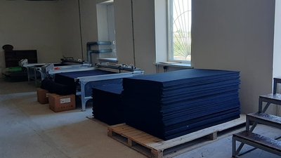 Нові робочі місця в шахтарському містечку. Підприємець відкрив на Луганщині цех з виробництва взуття Нові робочі місця в шахтарському містечку. Підприємець відкрив на Луганщині цех з виробництва взуття