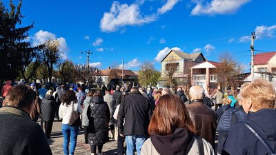 На Черкащині поховали захисника Дмитра Набатова На Черкащині поховали захисника Дмитра Набатова