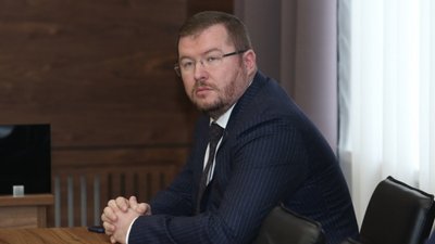 Дмитро Лунін Дмитро Лунін