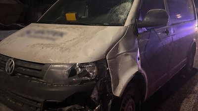 Автомобіль, яким керував 23-річний водій