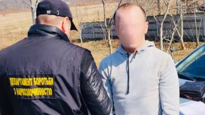 На блокпосту Франківщини затримали жителя Миколаєва, який перевозив наркотики на понад 10 млн грн На блокпосту Франківщини затримали жителя Миколаєва, який перевозив наркотики на понад 10 млн грн