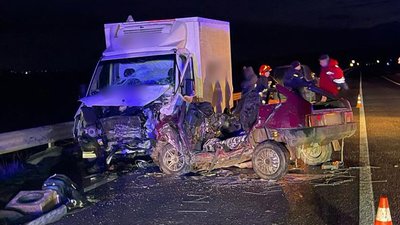 На Львівщині нетверезий водій в’їхав у бус місії "На щиті": троє людей загинули