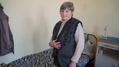 Переселенців з інвалідністю евакуюють з Дніпра у шелтер на заході України Переселенців з інвалідністю евакуюють з Дніпра у шелтер на заході України