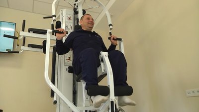 У реабілітаційному відділенні Хмельниччини вчать людей жити з новими кінцівками У реабілітаційному відділенні Хмельниччини вчать людей жити з новими кінцівками