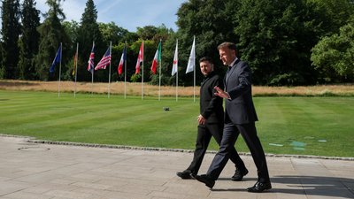 Зеленський і Макрон на саміті G7