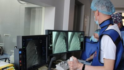 В райлікарні на Волині вперше провели кардіохірургічну операцію без розрізу В райлікарні на Волині вперше провели кардіохірургічну операцію без розрізу