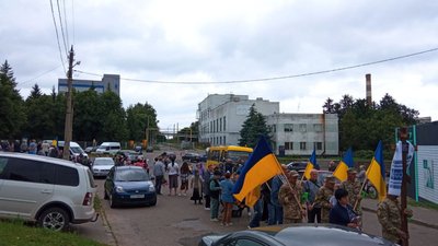 У Кам'янці поховали загиблого на Харківщині захисника Андрія Петюренка
