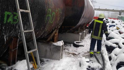 У Бородянці на Київщині загорівся склад заводу "Борекс" — ДСНС У Бородянці на Київщині загорівся склад заводу "Борекс" — ДСНС