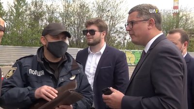 У Херсоні до Дня перемоги над нацизмом відбувся автопробіг (репортаж) У Херсоні до Дня перемоги над нацизмом відбувся автопробіг (репортаж)