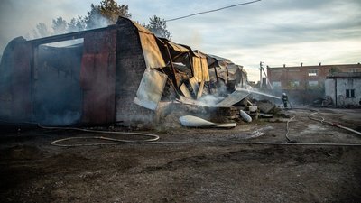 Горіло складське приміщення