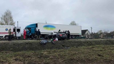 Аварія поблизу Верхньої Сироватки на Сумщині: травмований водій у реанімації Аварія поблизу Верхньої Сироватки на Сумщині: травмований водій у реанімації