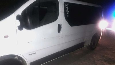 На Рівненщині нетверезий водій в'їхав у поліцейське авто На Рівненщині нетверезий водій в'їхав у поліцейське авто