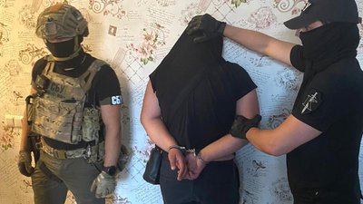 Трьох чоловіків, яких підозрюють у збуті наркотиків затримали на Закарпатті