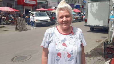 На Житомирщині розпочався сезон лісових ягід і грибів: які ціни та чи є попит на Житньому ринку На Житомирщині розпочався сезон лісових ягід і грибів: які ціни та чи є попит на Житньому ринку