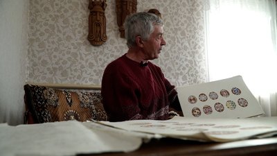 Візерунки у вигляді котячих лап: житель Сосниці видав збірку орнаментів писанок Візерунки у вигляді котячих лап: житель Сосниці видав збірку орнаментів писанок