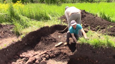 На ентузіазмі та за власний кошт. Як вивчають історію прикарпатські археологи