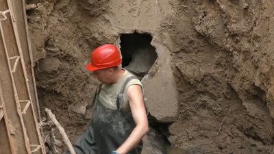 У Херсоні сталася нова аварія на каналізаційному колекторі У Херсоні сталася нова аварія на каналізаційному колекторі