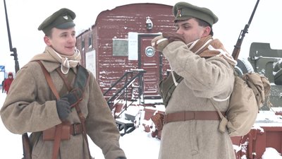 На залізничній колії біля села Пам’ятне вшанували героїв, які 103 роки тому загинули під Крутами