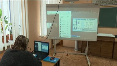 Удома, в класах та в майстернях. Училища Сумщини перейшли на змішану форму навчання Удома, в класах та в майстернях. Училища Сумщини перейшли на змішану форму навчання