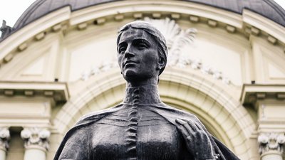 У Чернівцях готують театральну виставу про "мафію Медведчука" та злочинну вирубку Карпат