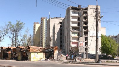 Пошкоджені новобудови у Чернігові Пошкоджені новобудови у Чернігові