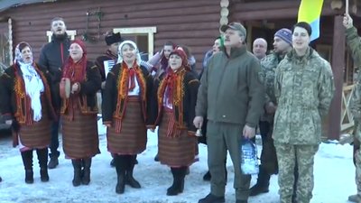 Ветерани АТО з Яремчанщини наколядували для військового госпіталю 10 тис. грн Ветерани АТО з Яремчанщини наколядували для військового госпіталю 10 тис. грн