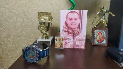 "В кожній людині бачу свого сина". Як на Сумщині родина два роки чекає з полону єдиного сина "В кожній людині бачу свого сина". Як на Сумщині родина два роки чекає з полону єдиного сина
