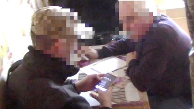 На Черкащині "працювали" антиукраїнські пропагандисти. Їх затримали На Черкащині "працювали" антиукраїнські пропагандисти. Їх затримали