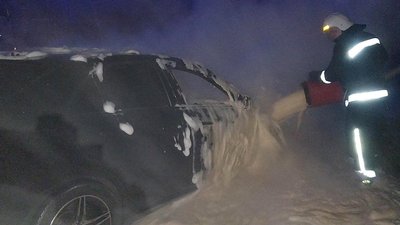 Протягом доби на Миколаївщині сталися три пожежі автомобілів Протягом доби на Миколаївщині сталися три пожежі автомобілів