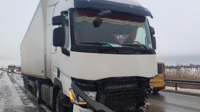 На Житомирщині у ДТП загинула жінка, її чоловік отримав травми На Житомирщині у ДТП загинула жінка, її чоловік отримав травми