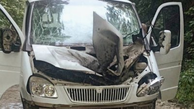 Автівка, у яку влучив дрон