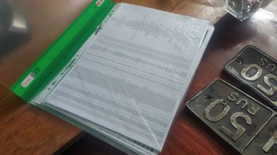 Сумські бійці забрали зі знищеної техніки військових РФ документацію Сумські бійці забрали зі знищеної техніки військових РФ документацію