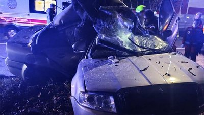 Загинула 20-річна пасажирка: в Ужгороді сталася ДТП