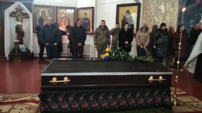 У Житомирі попрощалися із 23-річним військовим Романом Просандєєвим У Житомирі попрощалися із 23-річним військовим Романом Просандєєвим