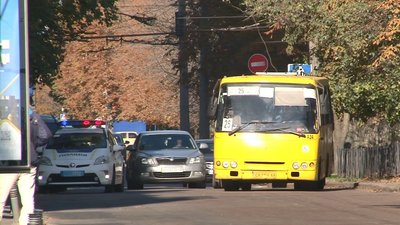 Маршрутки без музики: як реагують черкащани та водії