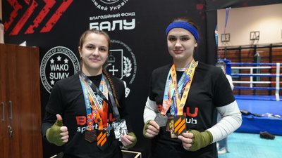 Віолетта Білоконь та Євгенія Бондаренко