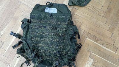 Речі військових РФ: до Житомирського краєзнавчого музею принесли нові експонати Речі військових РФ: до Житомирського краєзнавчого музею принесли нові експонати
