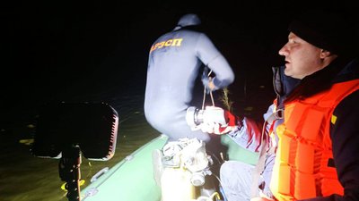 На Полтавщині знайшли тіло неповнолітнього, у каное якого влучила блискавка На Полтавщині знайшли тіло неповнолітнього, у каное якого влучила блискавка