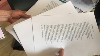 На Житомирщині шістнадцятирічна дівчина з інвалідністю пише вірші та мріє про зустріч з Залужним На Житомирщині шістнадцятирічна дівчина з інвалідністю пише вірші та мріє про зустріч з Залужним