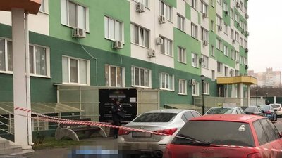 В Одесі чоловік випав з вікна багатоповерхівки та загинув