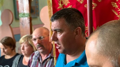 Моляться за Україну та допомагають ЗСУ: у селі на Тернопільщині люди перейшли до ПЦУ Моляться за Україну та допомагають ЗСУ: у селі на Тернопільщині люди перейшли до ПЦУ