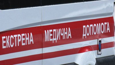 У Берегові швидка зіткнулася з електровелосипедом: травмувався 77-річний чоловік
