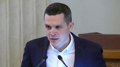"Я знаходжусь у вакуумі": перший виступ Олексія Кучера в Харківській облраді