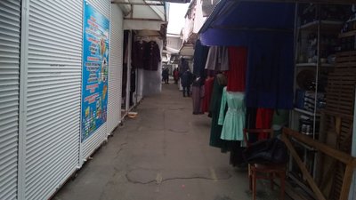 В перший день “карантину вихідного дня” речовий ринок “Колгоспий” у Кропивницькому працював В перший день “карантину вихідного дня” речовий ринок “Колгоспий” у Кропивницькому працював