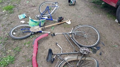 На Житомирщині у ДТП загинули дві велосипедистки На Житомирщині у ДТП загинули дві велосипедистки